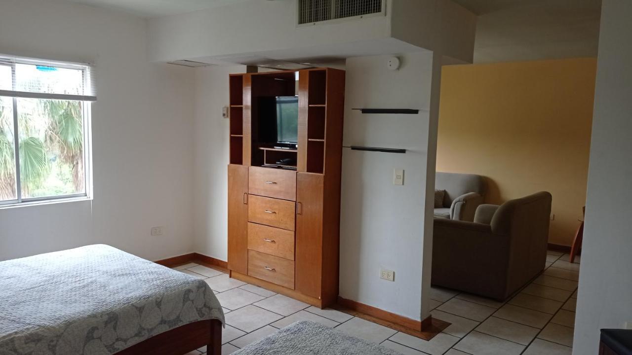 Confort Ejecutivo Suites Lindavista Guadalupe  ภายนอก รูปภาพ