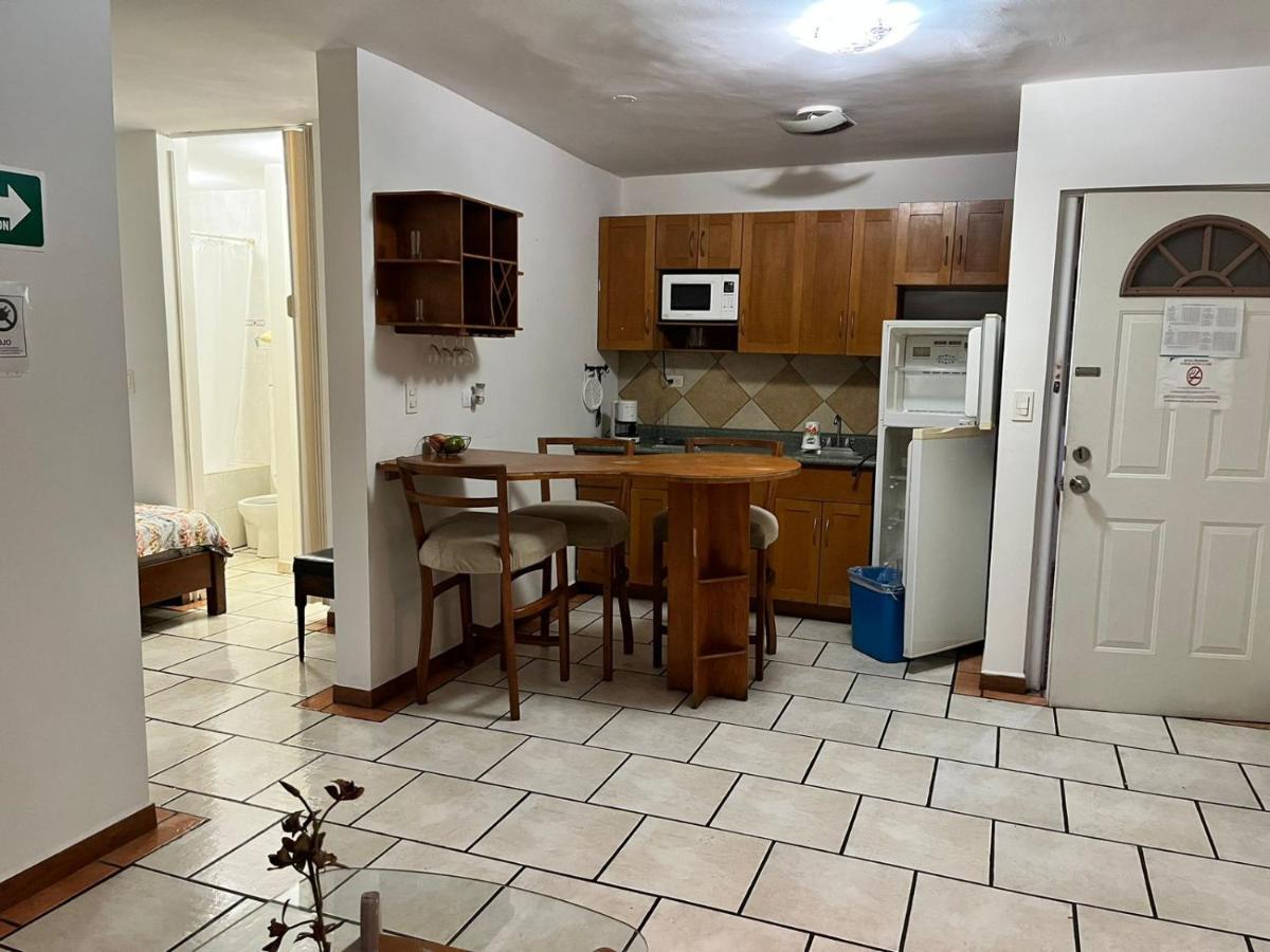 Confort Ejecutivo Suites Lindavista Guadalupe  ภายนอก รูปภาพ